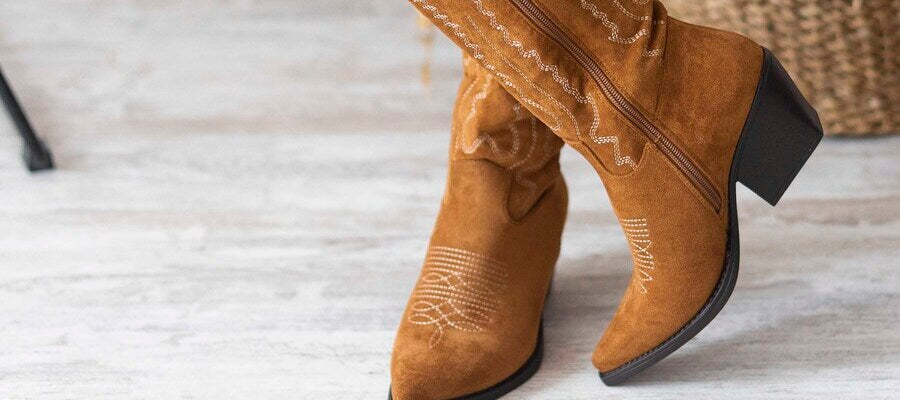 How to combine cowboy boots