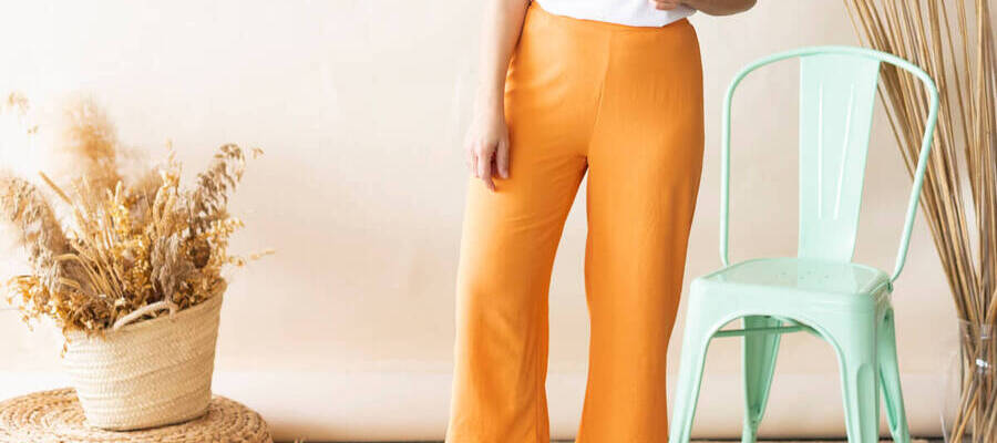 How to combine orange pants