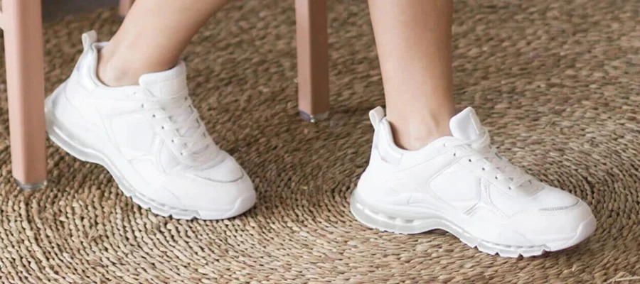 How to combine white shoes