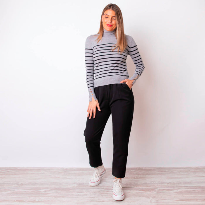 Gestreifter Pullover mit Kragen – Grau