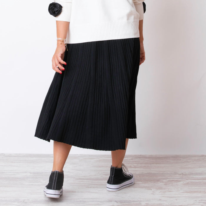 Textured Knit Skirt - Black